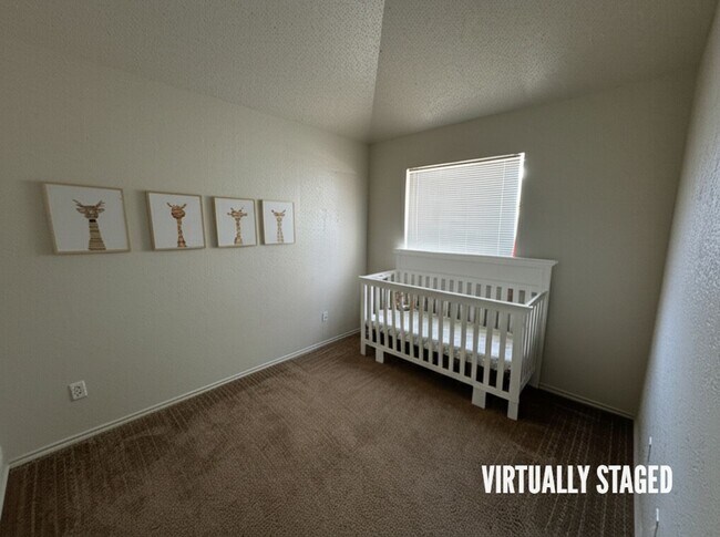 Building Photo - 2505 Windmill Dr