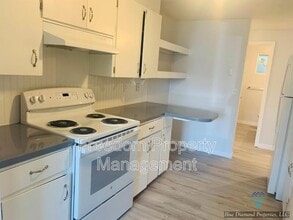 Building Photo - 3114 Iowa Ave