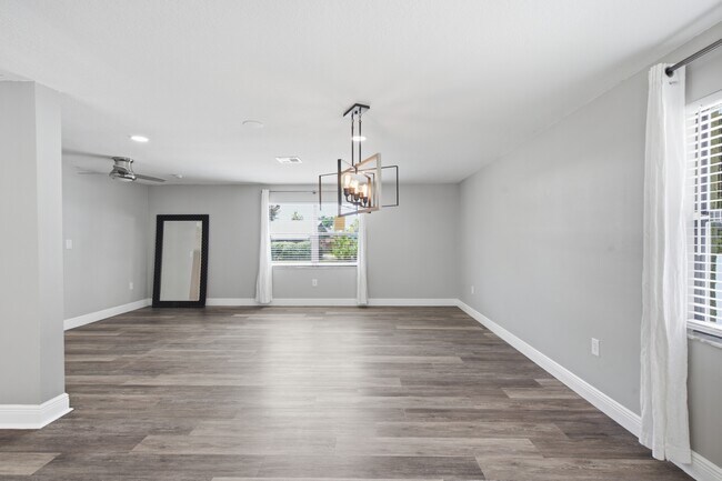 Building Photo - 1433 Ellison Ln