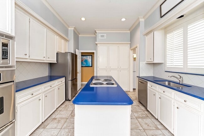 Building Photo - 86 Heathrow Ln