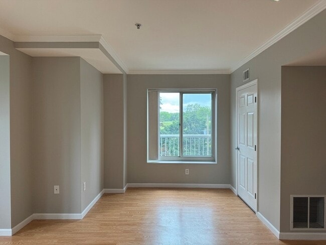 Building Photo - 1 Cityview Ln