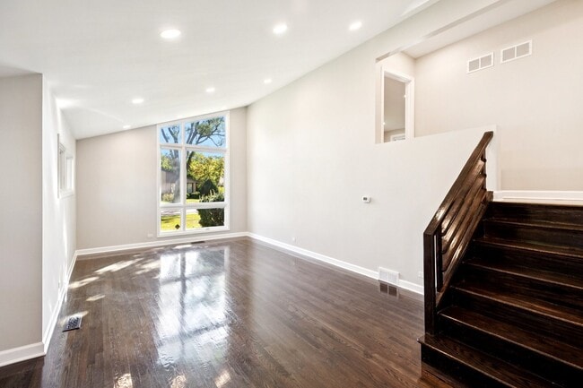 Building Photo - 1321 Heatherfield Ln