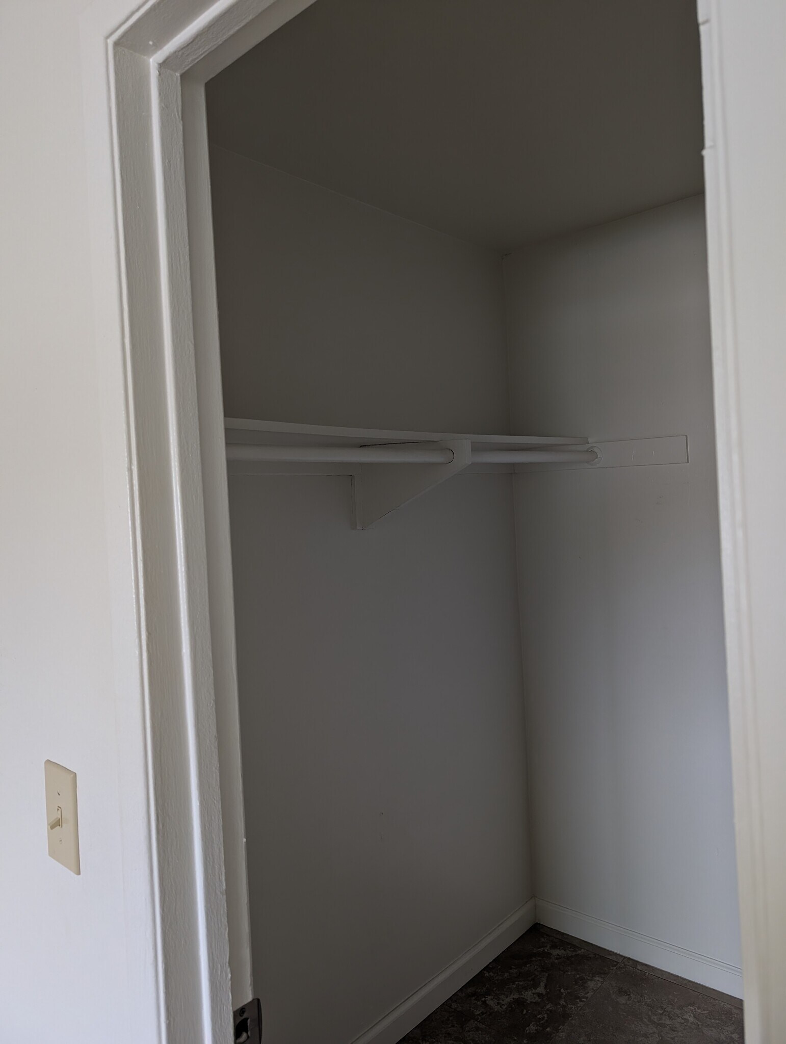 Master walk in closet - 4435 Bonnie Brae St