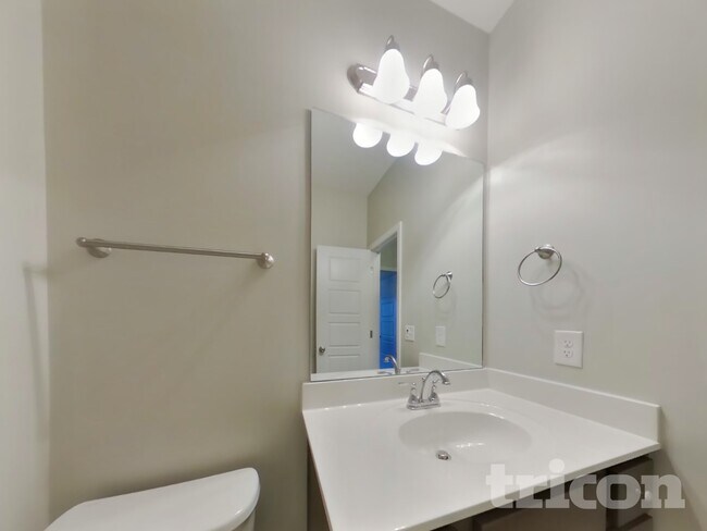 Building Photo - 824 Ellyson Dr