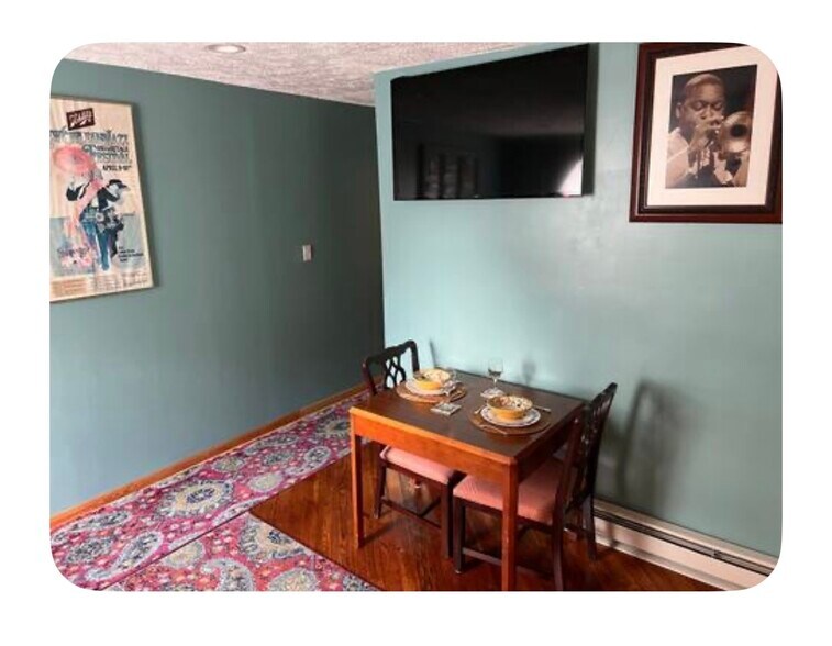 Building Photo - 608 Kerlerec St