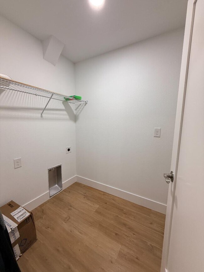 Building Photo - 2186 W G Martinelli Blvd