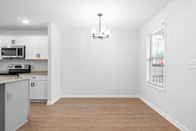 Building Photo - 700 Crossland Ave