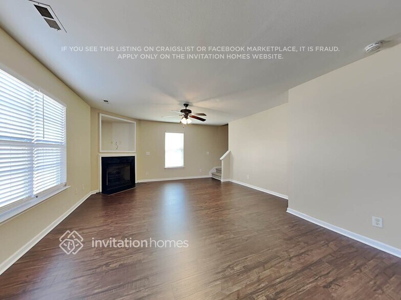 Building Photo - 607 Brassfield Dr