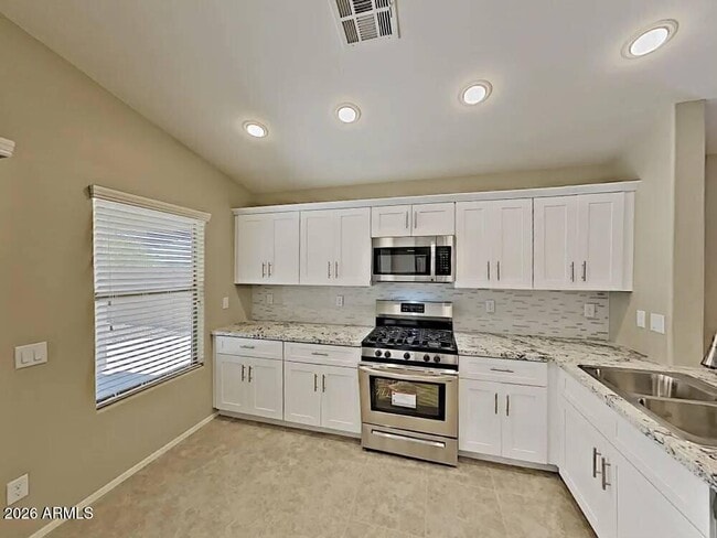 Building Photo - 12759 W Desert Mirage Dr
