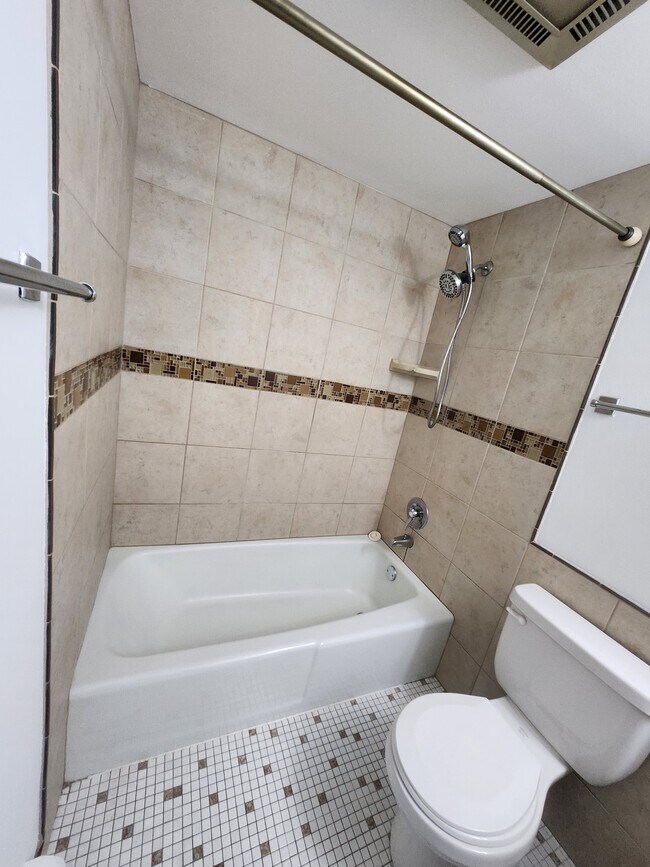 Main Bathroom 1 - 134 E Bailey Rd