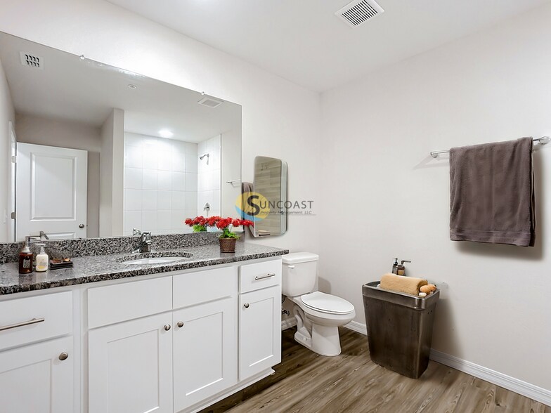 Building Photo - 11486 Oakfield Ct