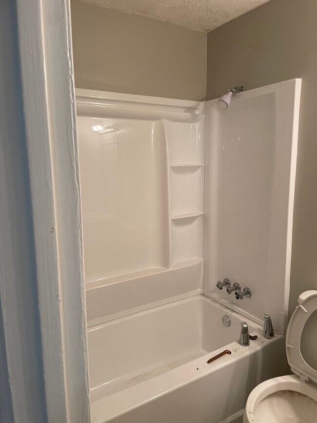 Building Photo - 106 Henry St