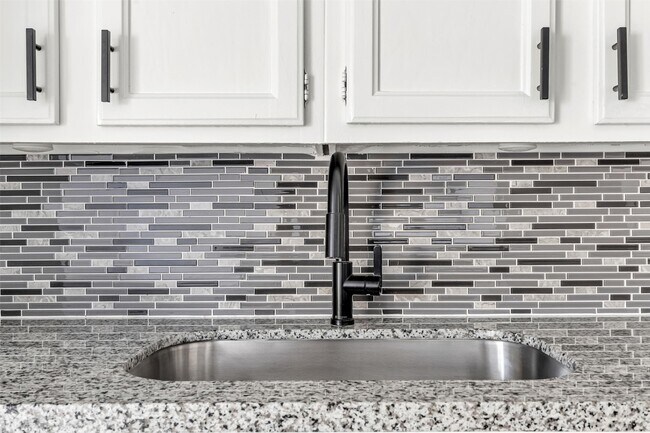 Building Photo - 4406 Kacee Dr