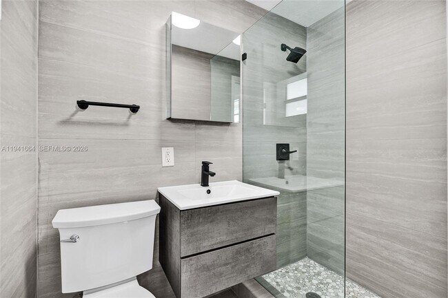 Building Photo - 350 S Shore Dr