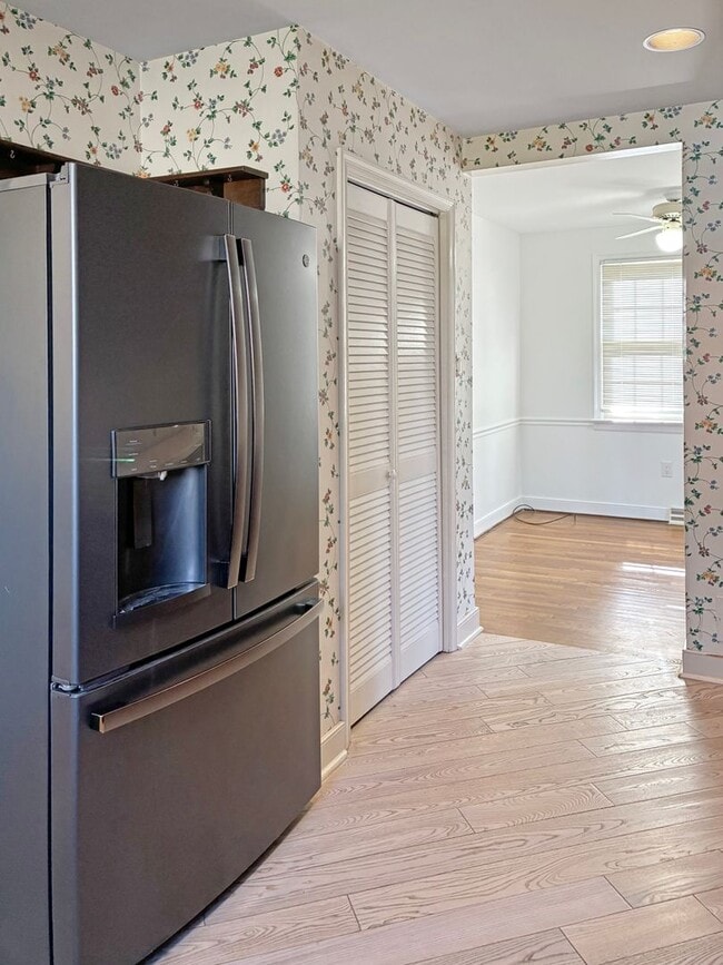 Building Photo - Charming and Unique 3 Bedroom - Powhatan/Midlothian Area