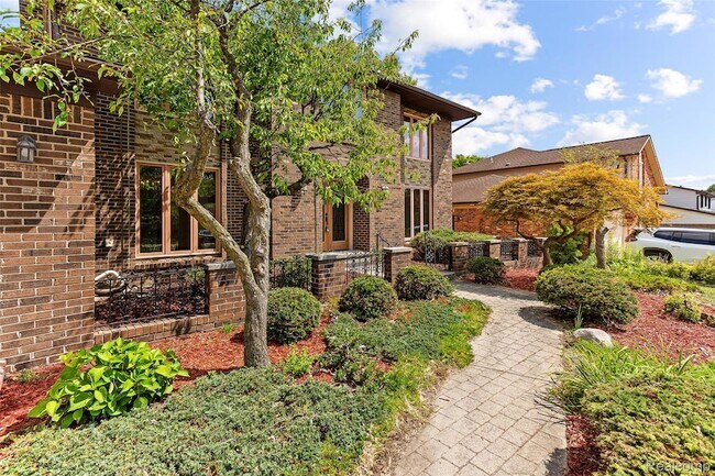 Building Photo - 3312 Palm Aire Ct