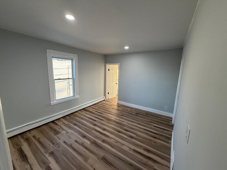 Building Photo - 51 Columbia Ave