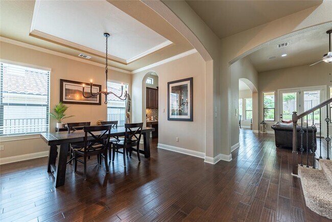 Building Photo - 407 Indianwood Dr