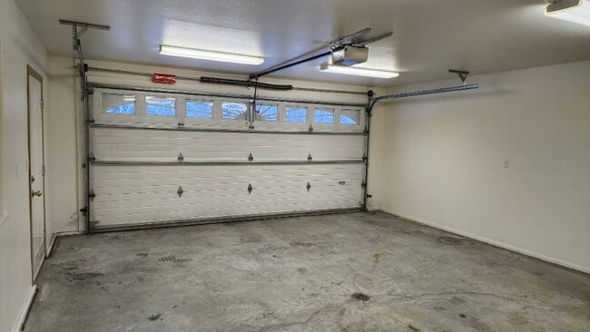 Building Photo - 803 Turner Dr