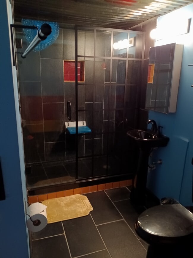 Building Photo - 32 Peachtree St NW