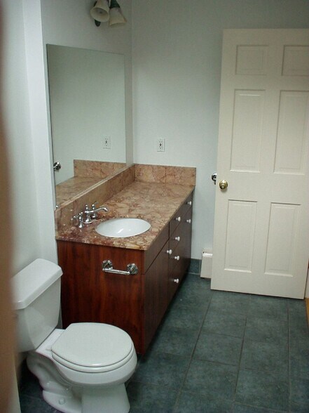 bath - 13 Webster Avenue