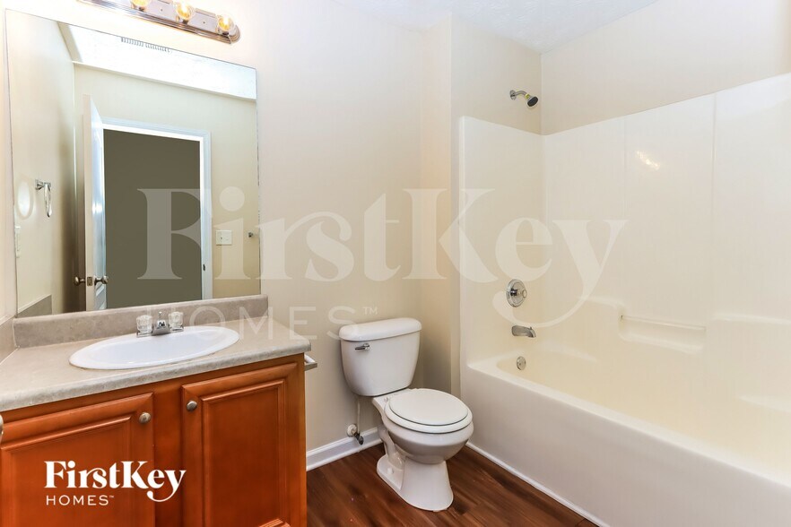 Building Photo - 1128 Mcconaughy Ct