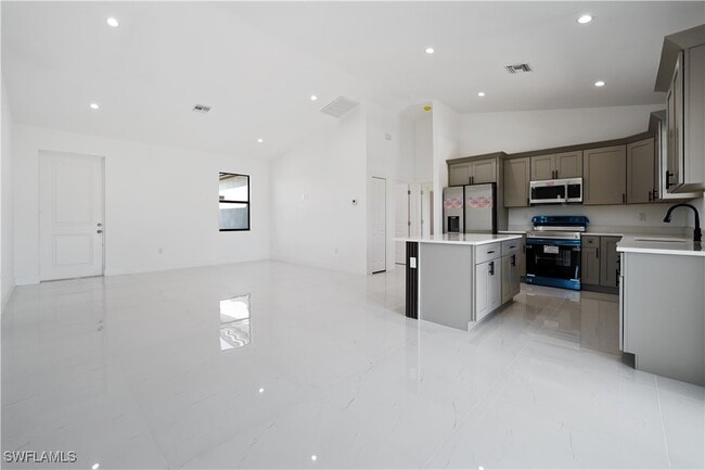 Building Photo - 2458 NW 9th Terrace