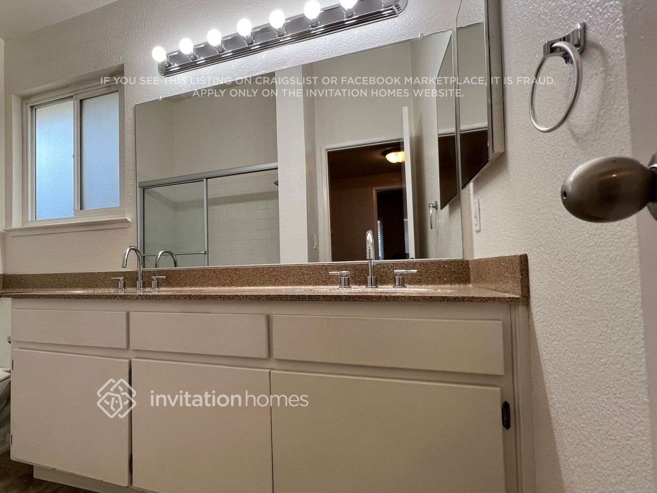 Building Photo - 1324 Puebla Way