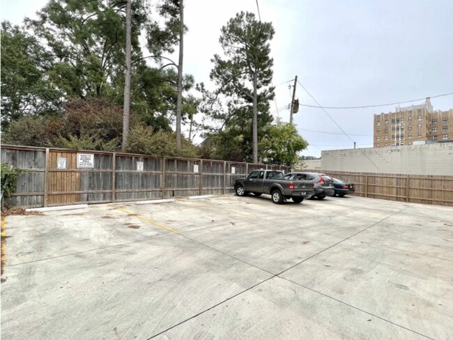 Building Photo - 26 N McLean Blvd