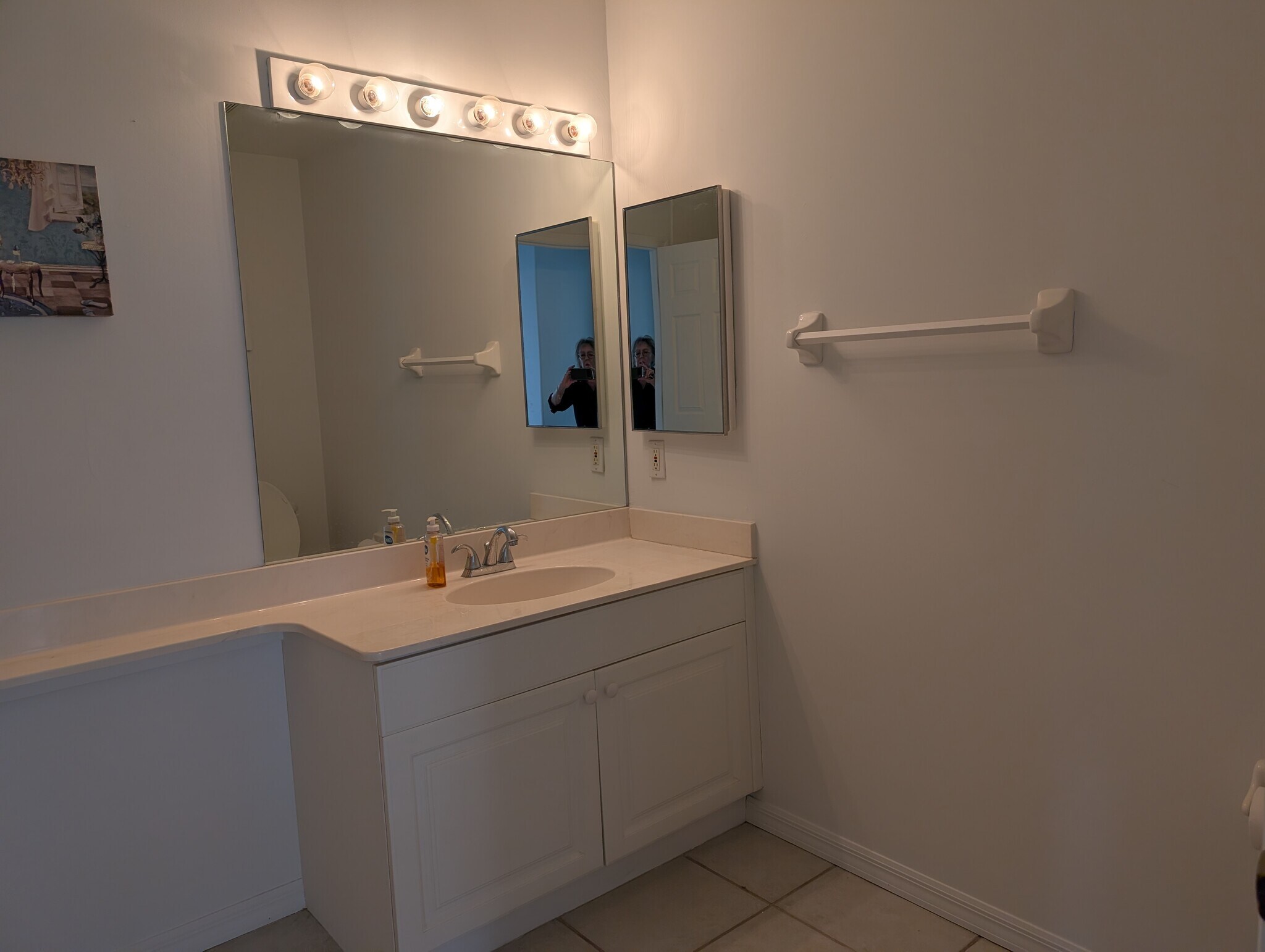 Building Photo - 4202 Central Sarasota Pky