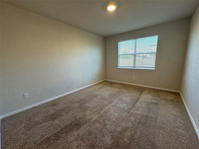 Building Photo - 14013 Levy Ln