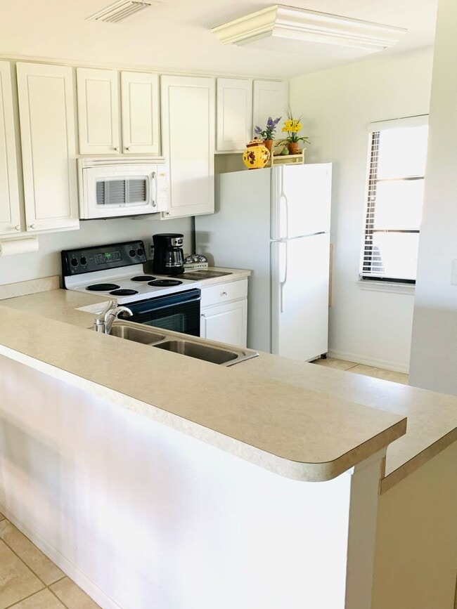 Building Photo - Call for off season availability & rates.