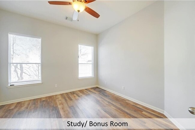 Building Photo - 2605 Salorn Way