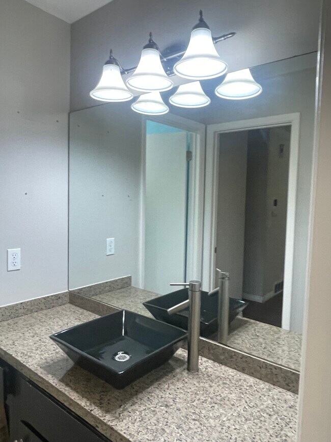 Building Photo - 6092 S 2075 E