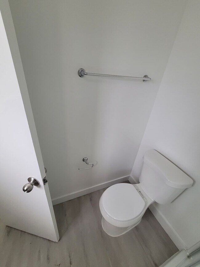 Building Photo - 1026 Arlington Ave