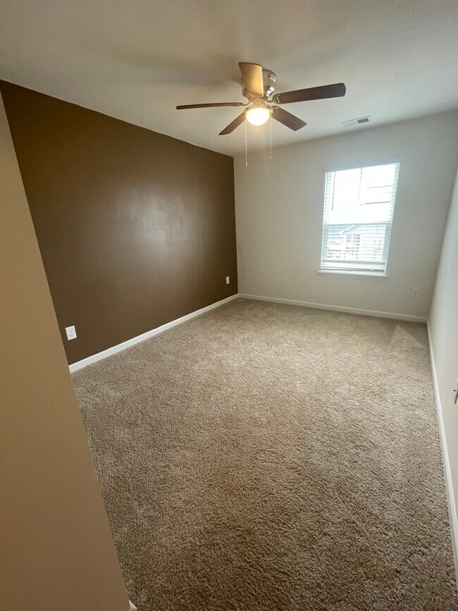 Building Photo - 206 Wanderlust Ct