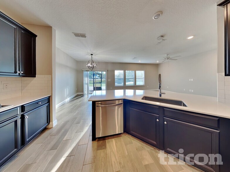 Building Photo - 195 Silver Creek Pl