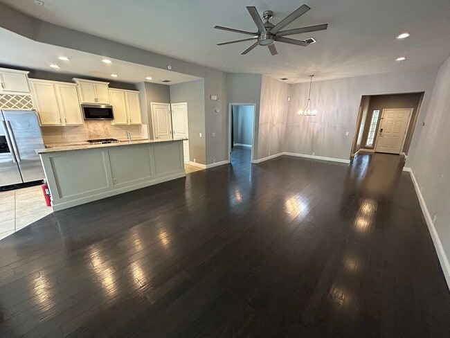 Building Photo - *COMING SOON* AMAZING 3 Bedroom  2 Bath Home w/ Office Room Near Alamo Ranch!