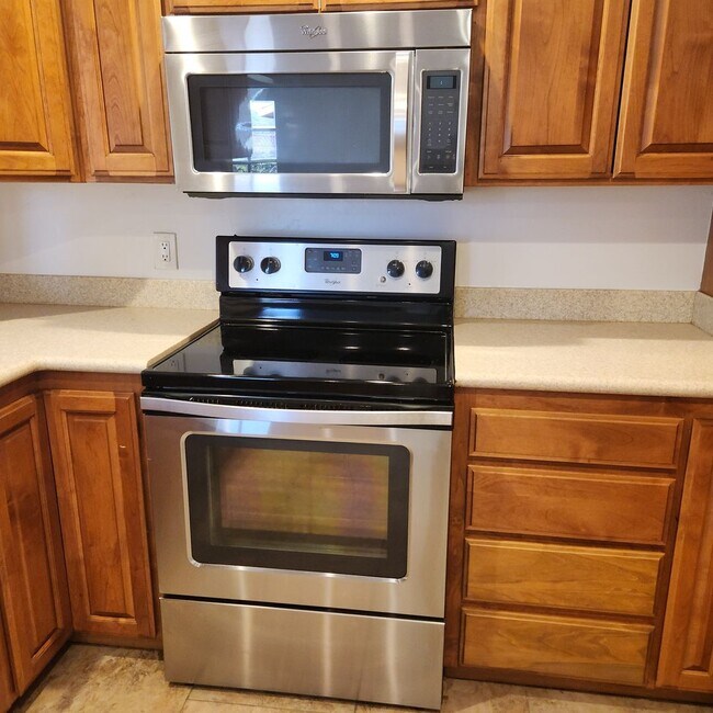 Building Photo - Clairemont Home Just remodeled 3 bed 3 bat...