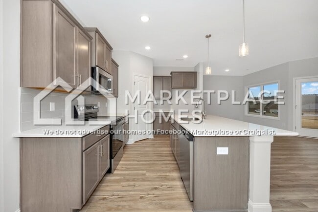 Building Photo - 14138 Nursery Dr