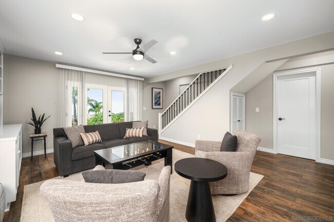 Building Photo - 7201 Country Club Dr