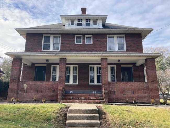 Building Photo - 153 Western Ave