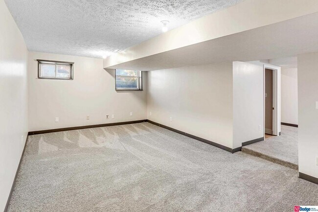 Building Photo - 2210 Wirt St