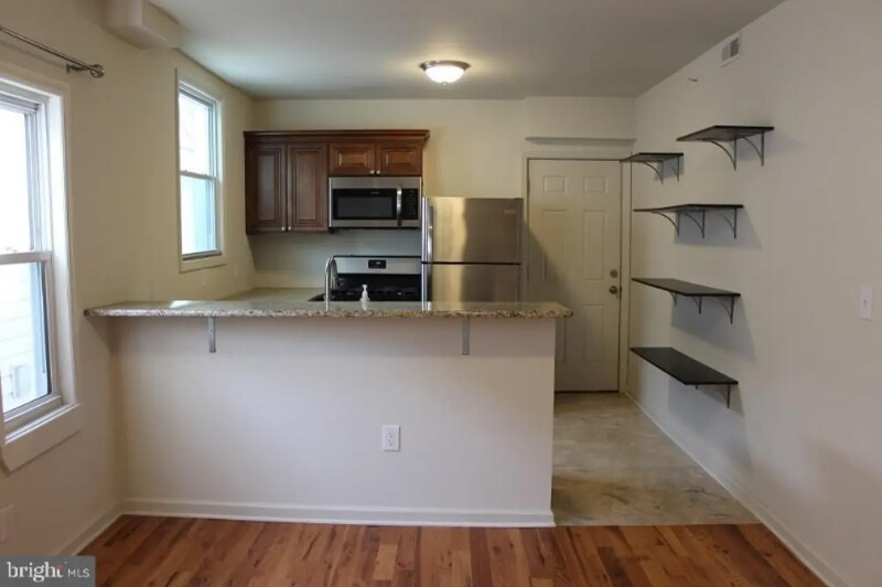 Primary Photo - 56-58-58 S Broadway