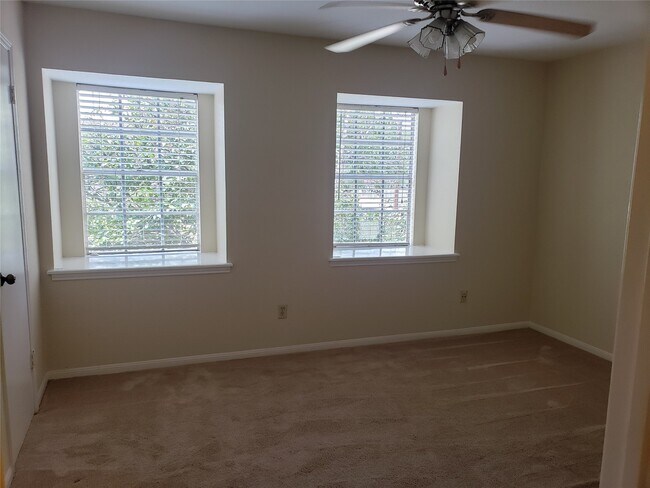 Building Photo - 14333 Memorial Dr