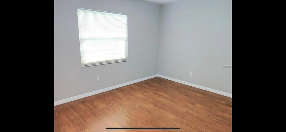 Building Photo - 2749 Sweet Springs St