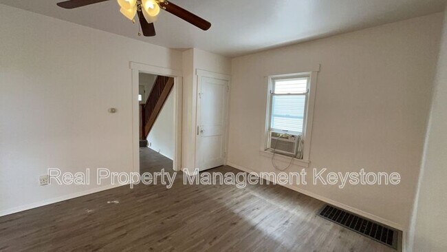 Building Photo - 625 Blanton St