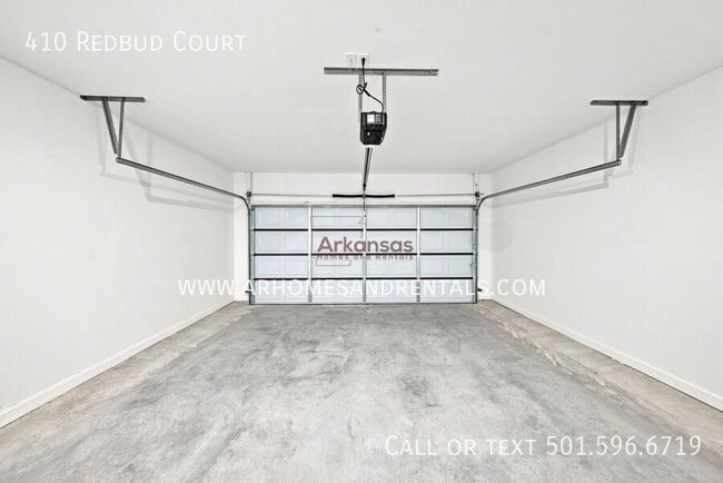 Building Photo - 410 Redbud Ct