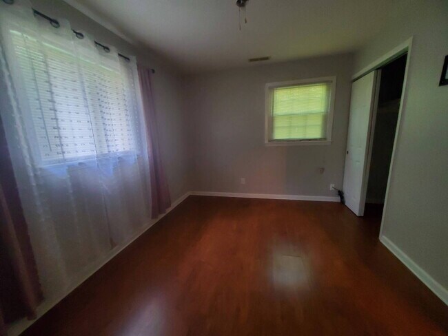 Building Photo - 2248 Norwood Dr NW