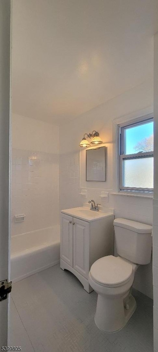 Building Photo - 17 Cuozzo St